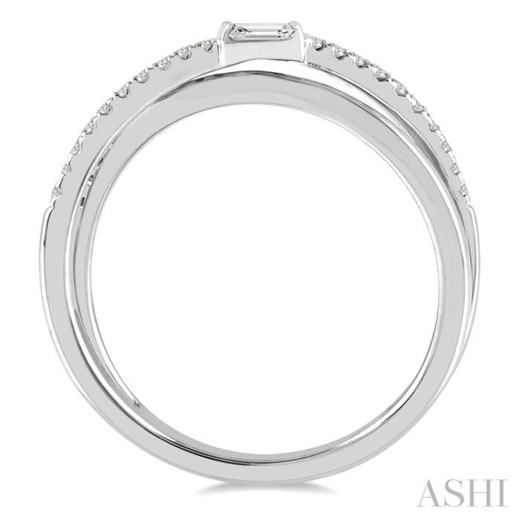 1/6 ctw Criss-Cross Baguette and Round Cut Diamond Fashion Ring in 14K White Gold