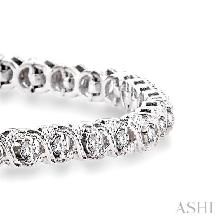 1 ctw Round Cut Diamond X & O Link Bracelet in 10K White Gold