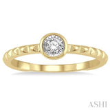 1/50 Ctw Round Cut lattice Diamond Promise Ring in Pyramid shape 10K Yellow Gold