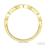 1/10 Ctw Round Cut Diamond Wedding Band in 14K Yellow Gold
