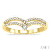 1/4 Ctw Round Cut Diamond Interlocked Twin Chevron Fashion Ring in 14K Yellow Gold